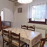 5 Apartament