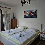 5 Apartament